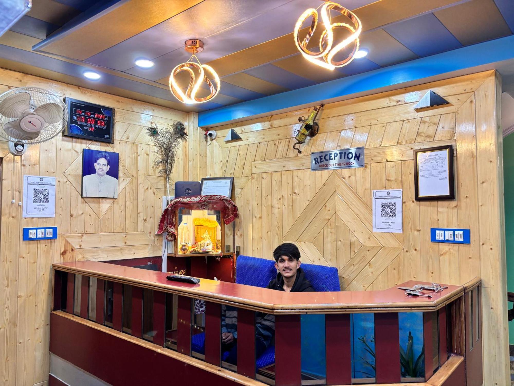 Hotel Tirupati Inn Hill View Shimla Exterior photo